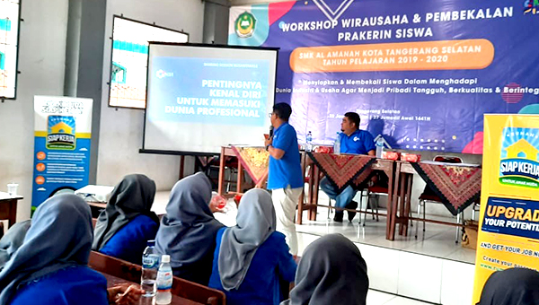 workshop-enterpreneur-siswa-smk-al-amanah-hadapi-dunia-kerja